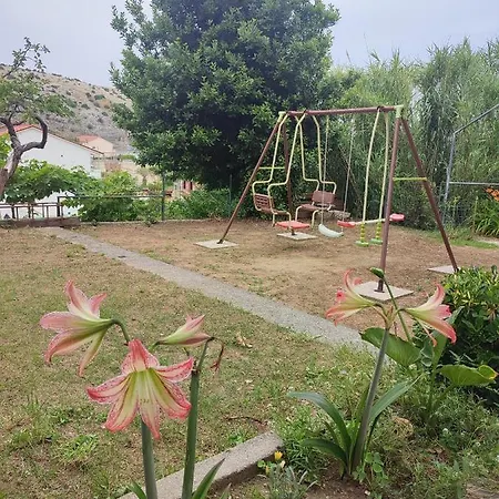 Apartment Valeria Lopar