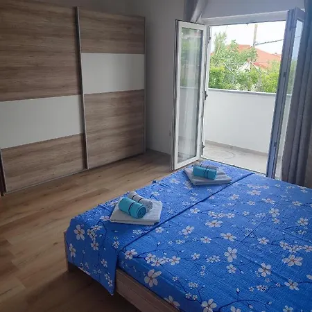 Apartment Valeria Lopar
